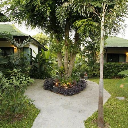 Rawai Boutique Resort Phuket Esterno foto