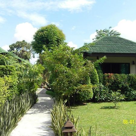 Rawai Boutique Resort Phuket Esterno foto